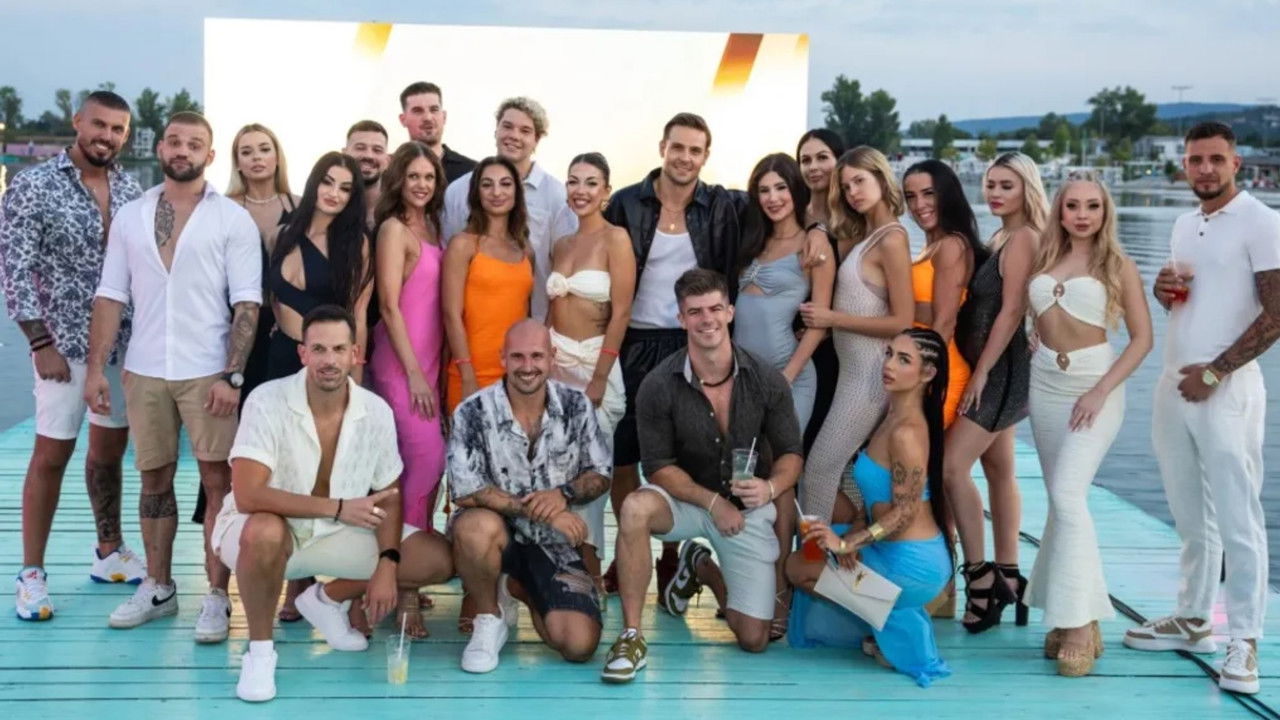 Të Këshilluarit backdrop