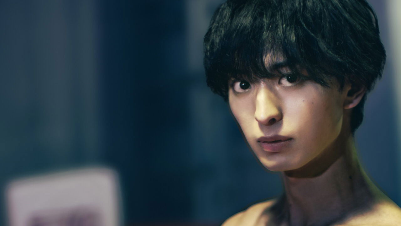 KALTËR I KUQ backdrop