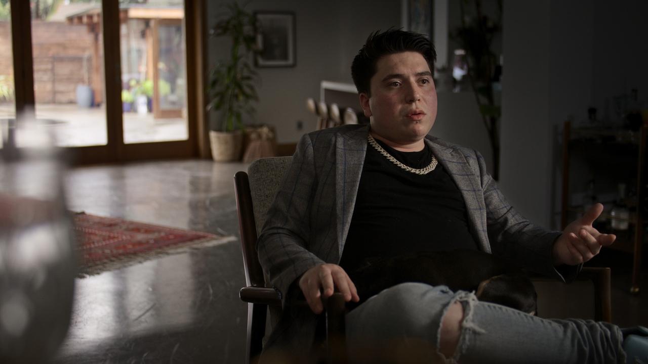 Spiunët e Lartë backdrop