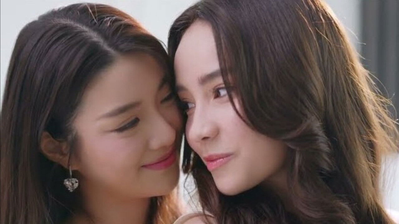 Dashuria Toksike backdrop