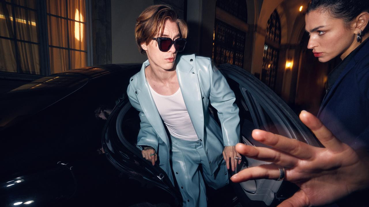 Muri i Kristalit backdrop