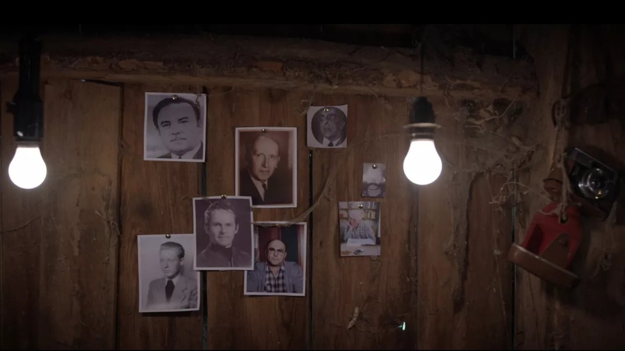 1975-1995 : zgjedhja e armëve backdrop