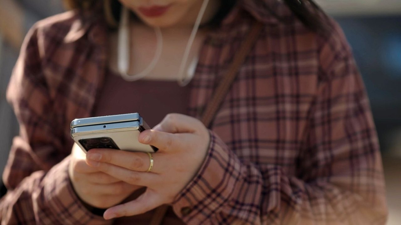 TikTok: Nën Ndikimin backdrop