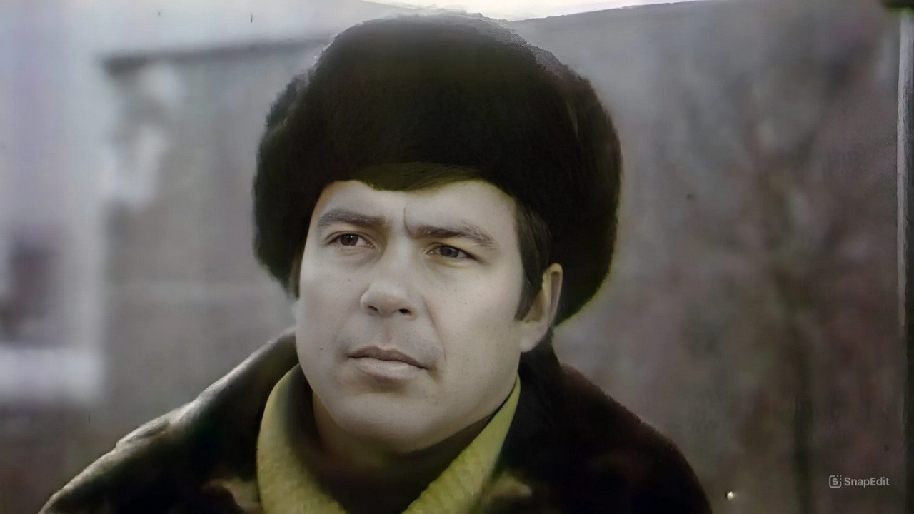 Altunin Bën një Vendim backdrop