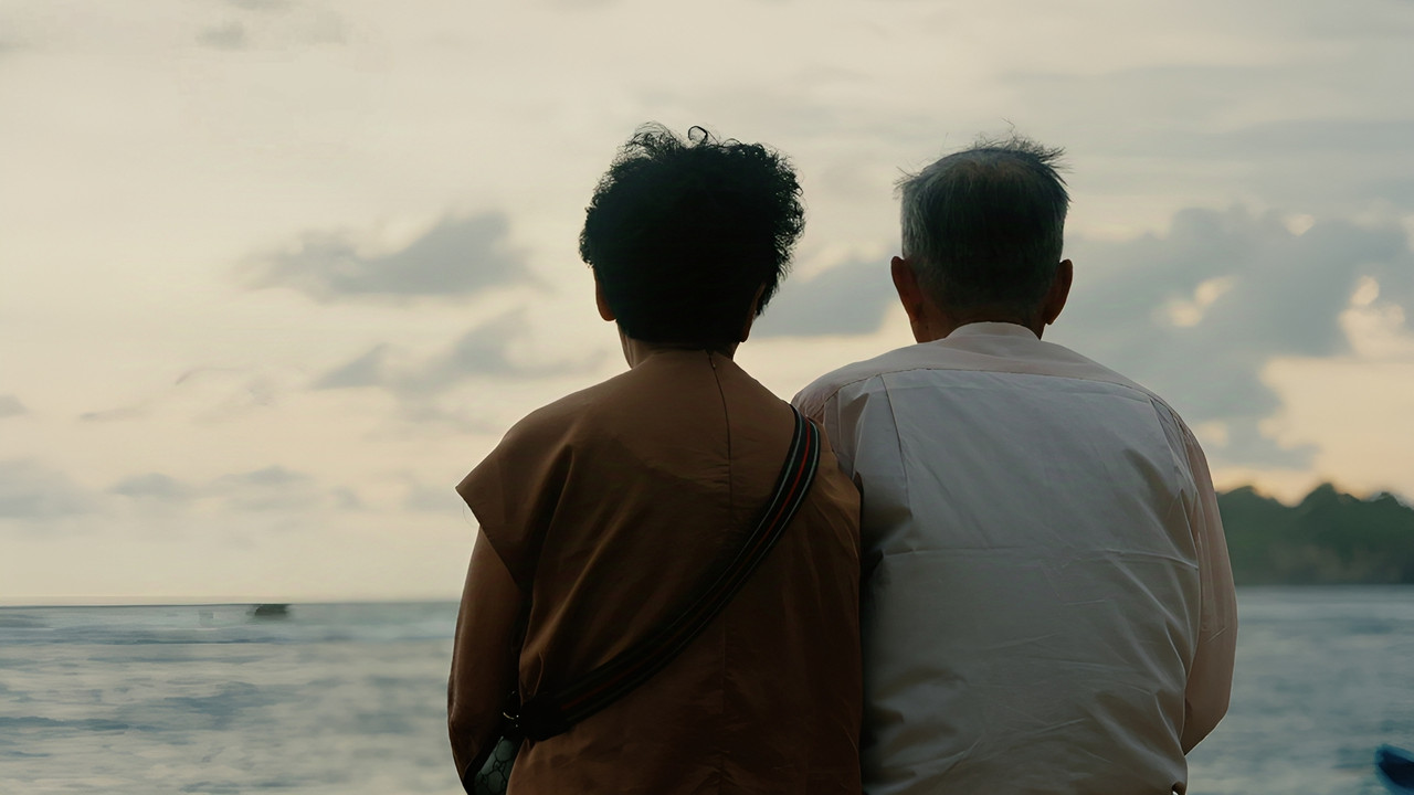 Të shpresojmë që njerëzit të jetojnë gjatë backdrop