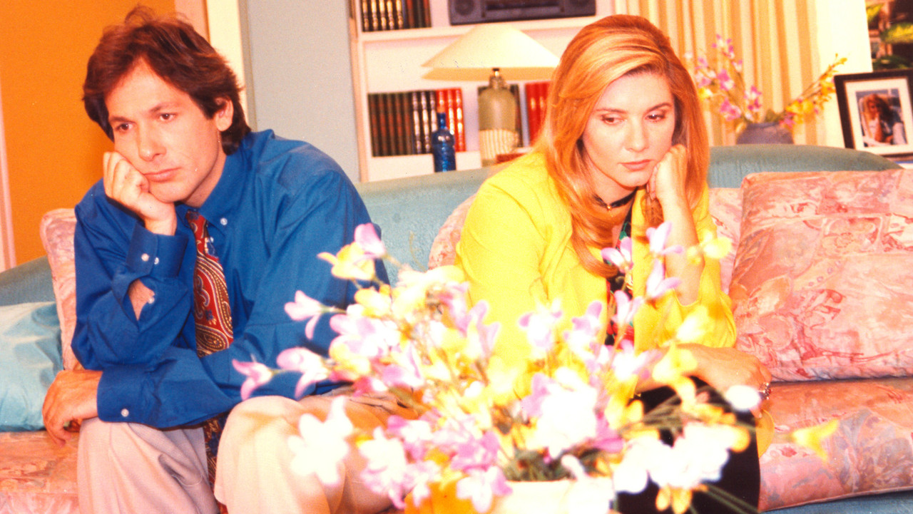 Të martuar... beqarë backdrop