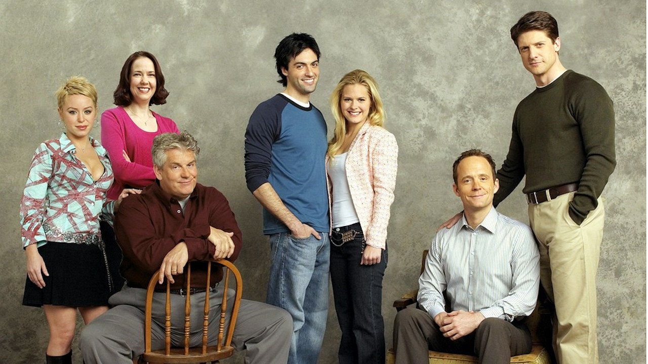 E gjitha është relative backdrop