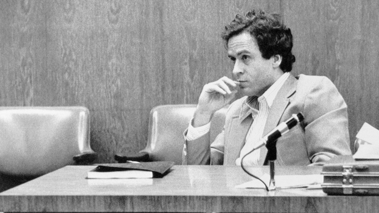 Ted Bundy: Dialogu me Djallin backdrop