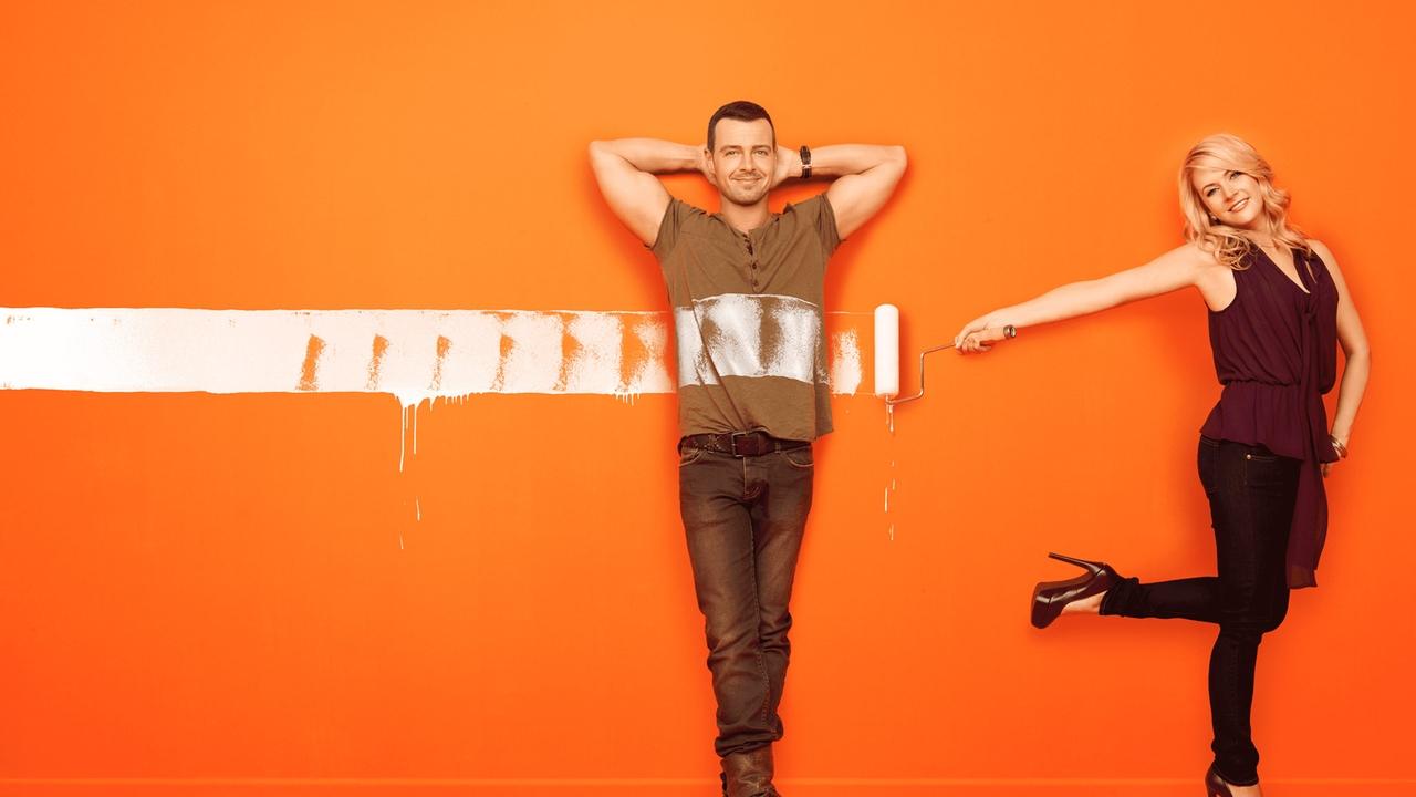 Melissa dhe Joey backdrop