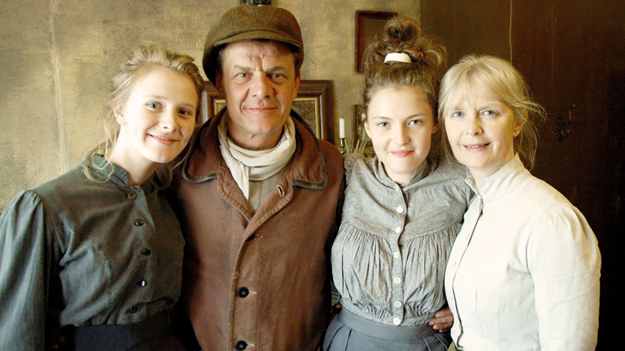 Kthehu Pas në Kohë backdrop