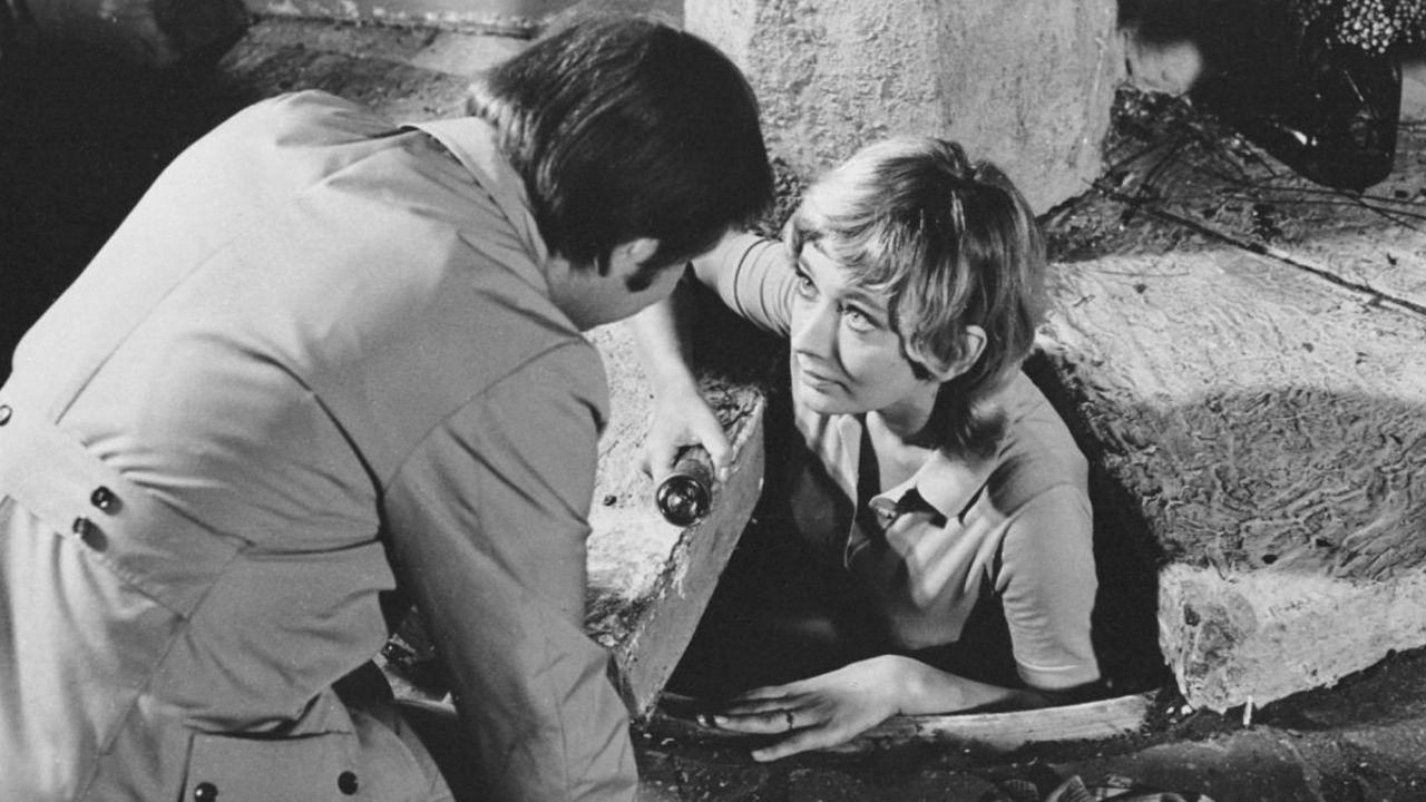 Samochodzik dhe Tempullarët backdrop