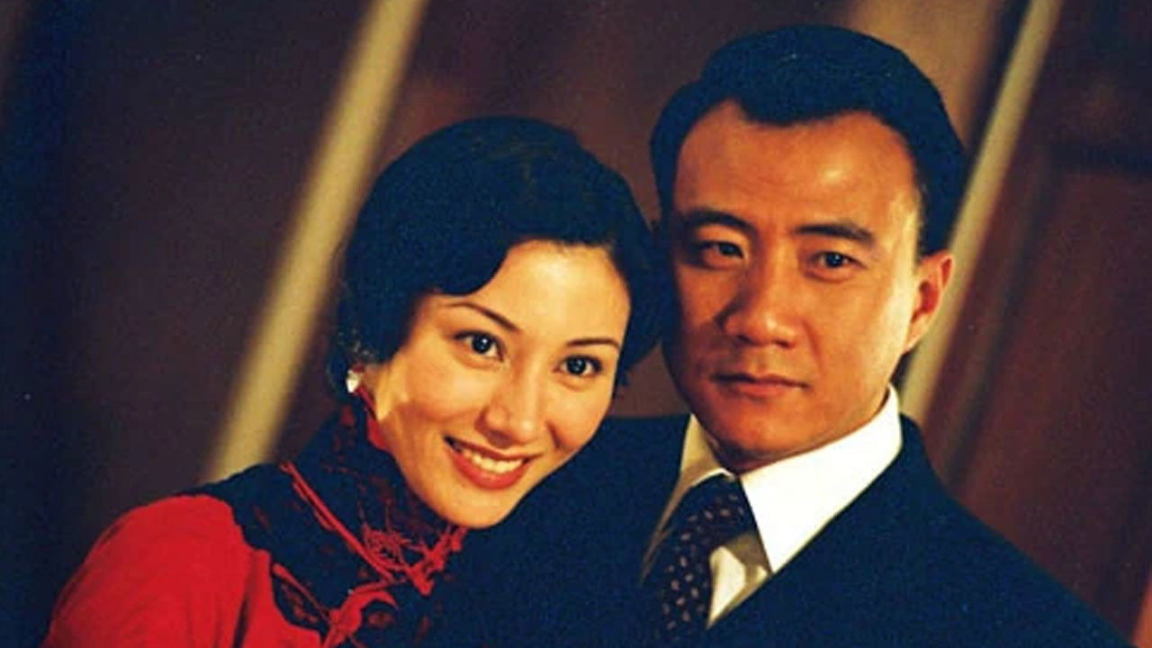 Një Shpirt i Ndjekur nga Piktura backdrop