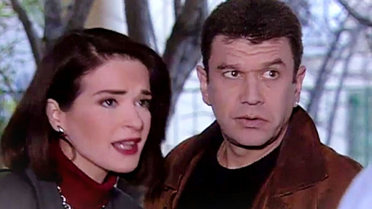 Dashi me Shigjetarin backdrop