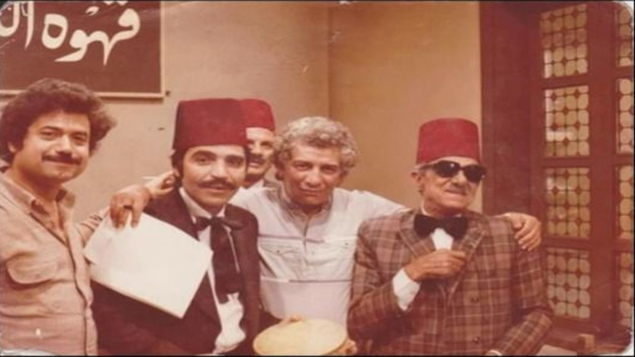 Mjalti dhe Lotët backdrop