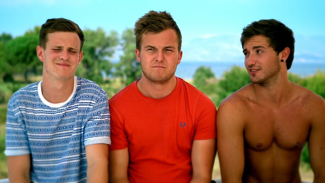 Çfarë ndodh në Kavos backdrop