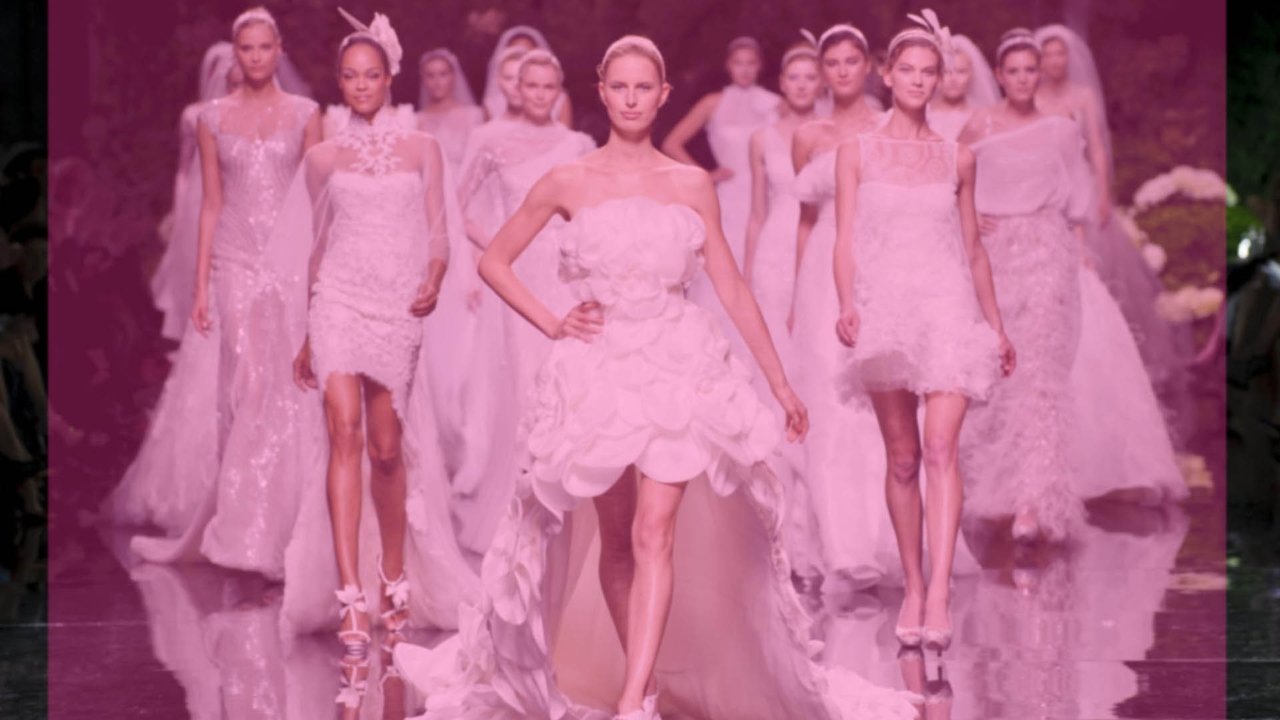 E Gjeta Fustanin backdrop