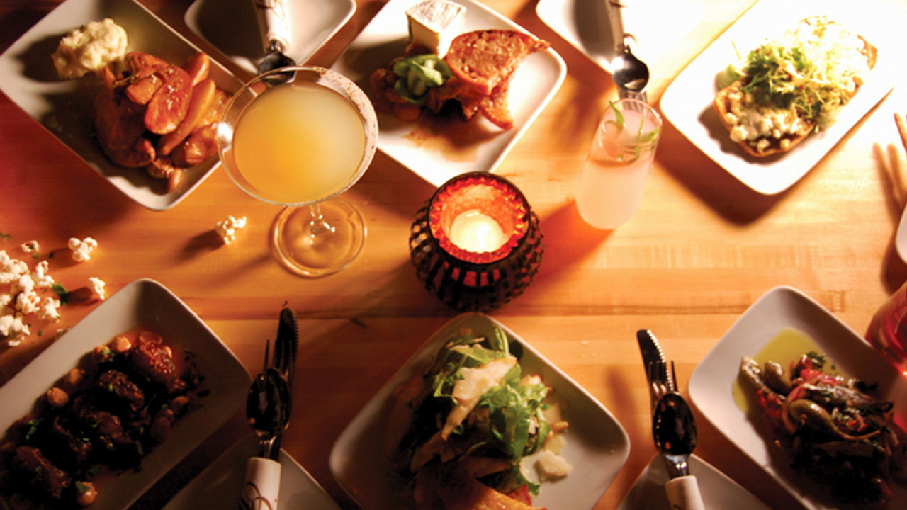 Kthesa e Oliverit backdrop