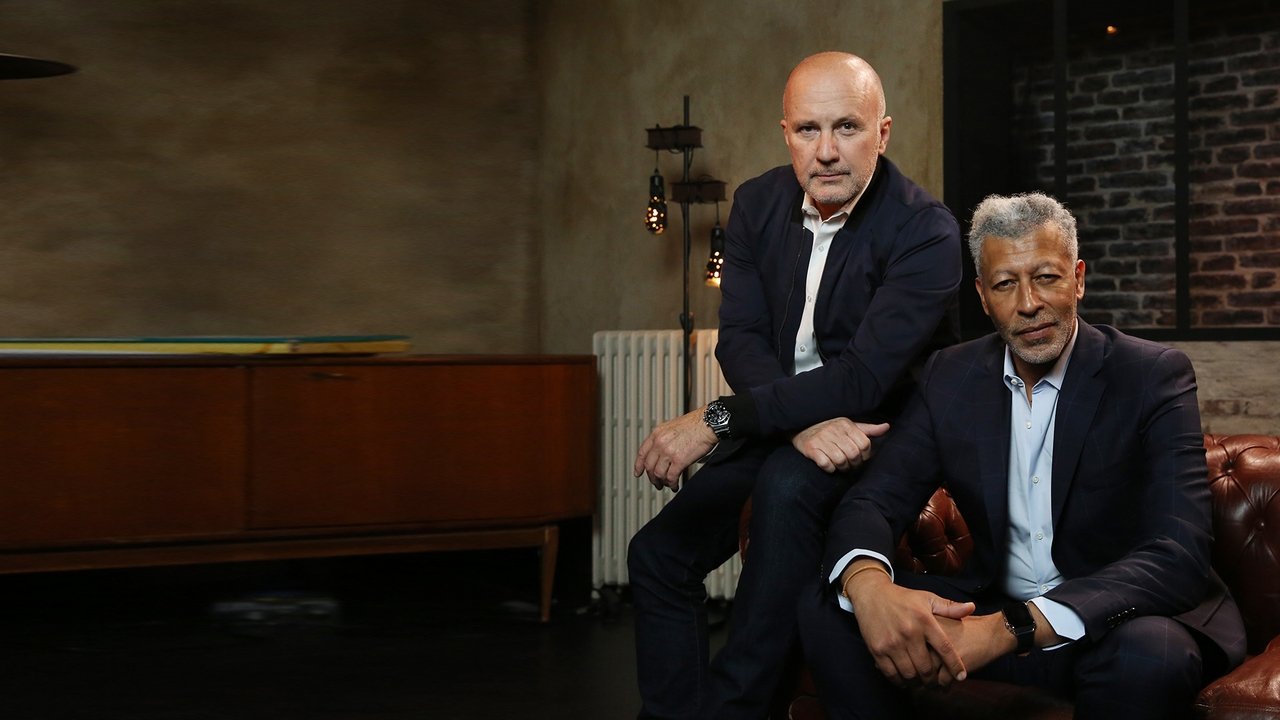 Futni akuzatin backdrop