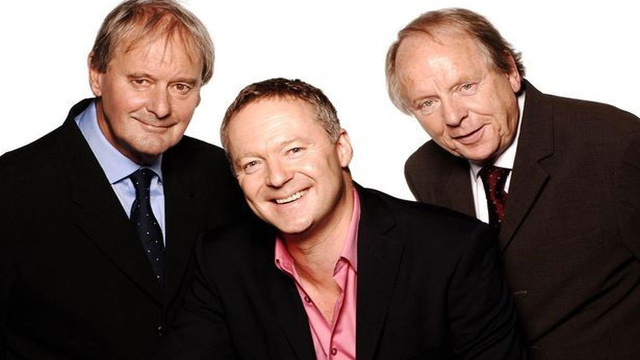 Bremner Bird dhe Fortuna backdrop