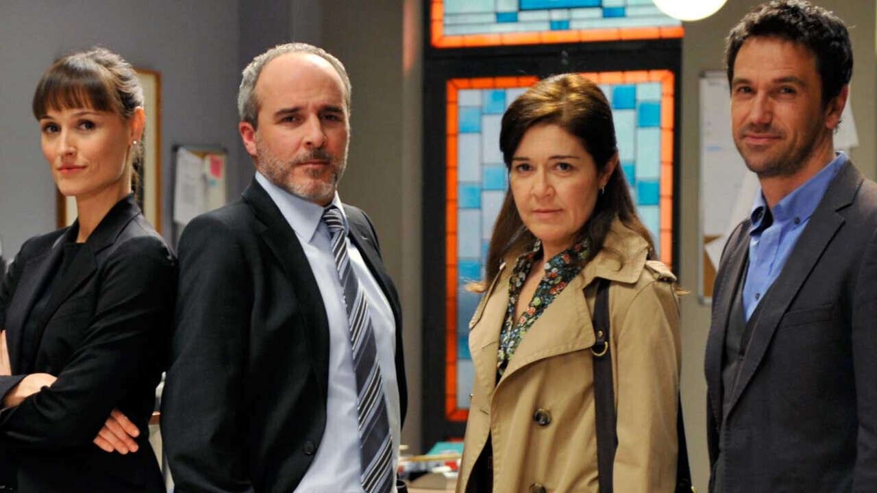 Misteret e Lauras backdrop