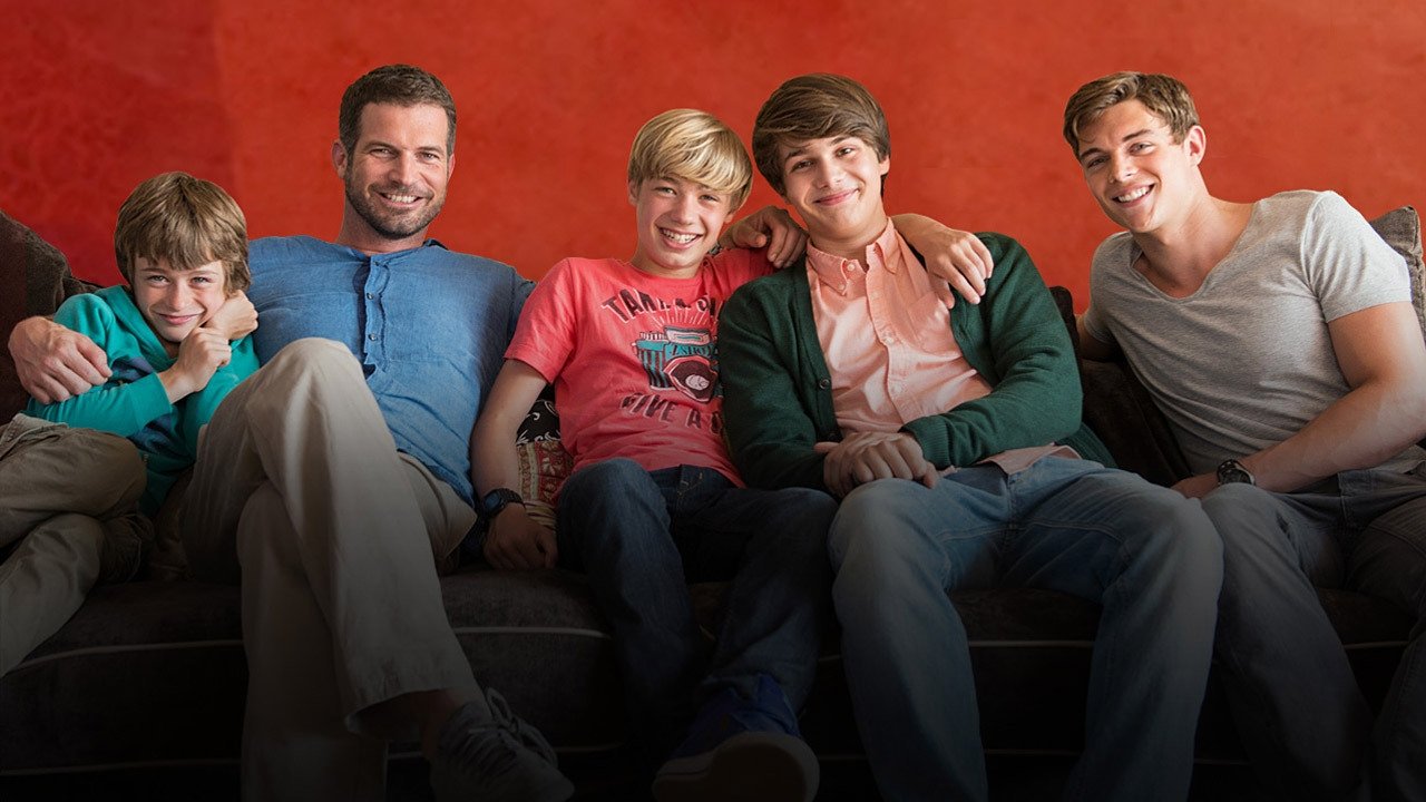 Thyerësi zemrash - Baba i katër djemve backdrop