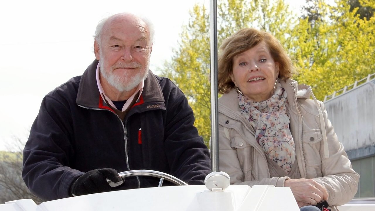 Udhëtimet në Kanalin e Madh backdrop