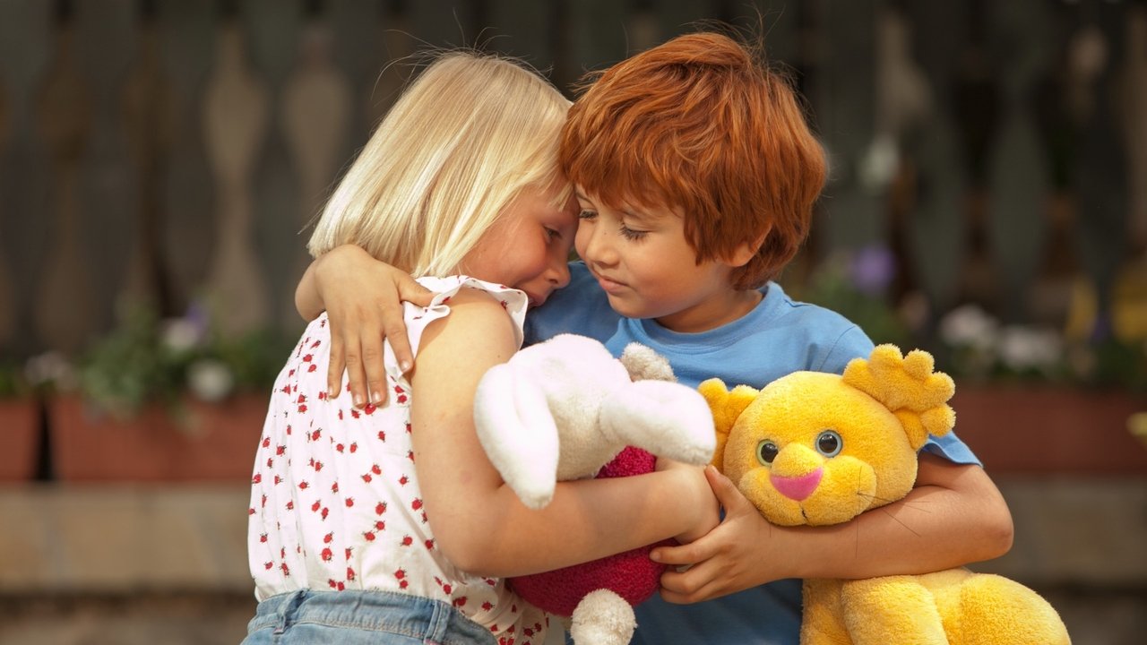 Kaspari dhe Emma backdrop