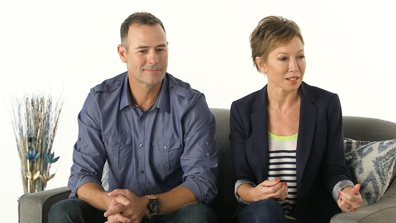 Familja e Humbur backdrop