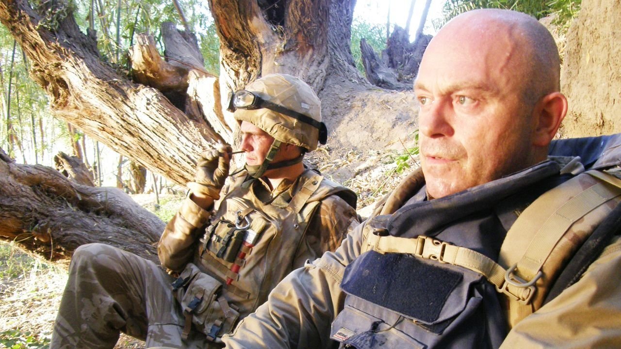Ross Kemp në Afganistan backdrop