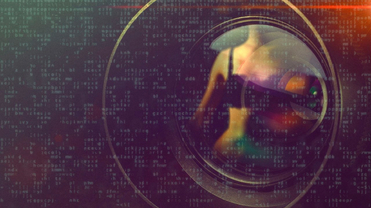 Dëshirat e Nxehta të Vajzave: Aktivizuar backdrop