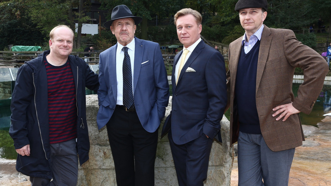 Kapitani Exner backdrop