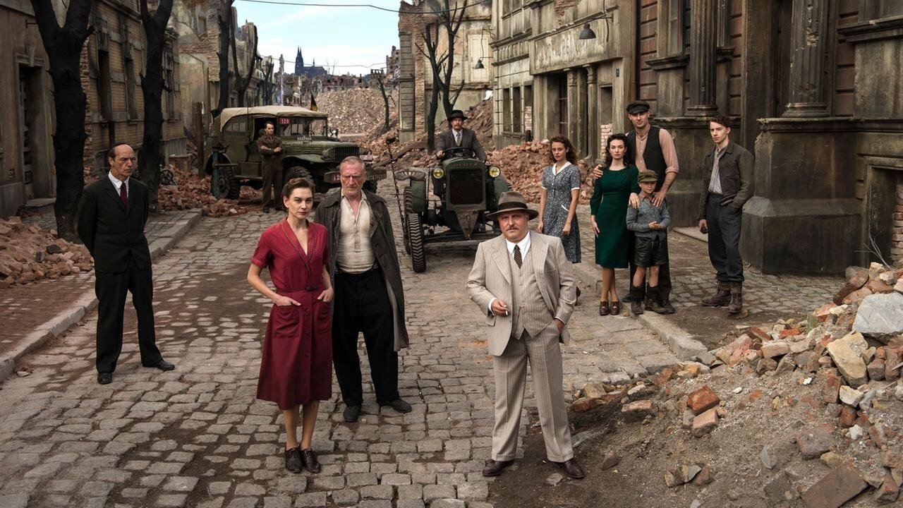 Shkalla e Qiellit backdrop