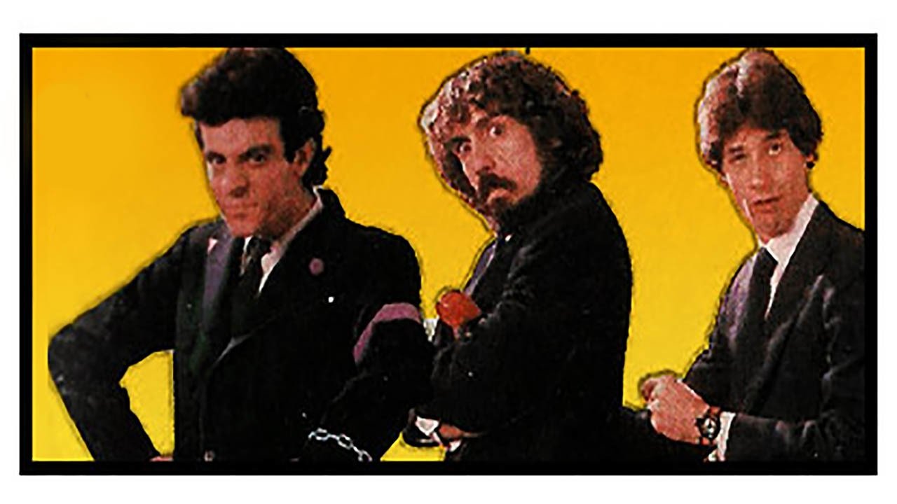 Martes dhe Trece backdrop