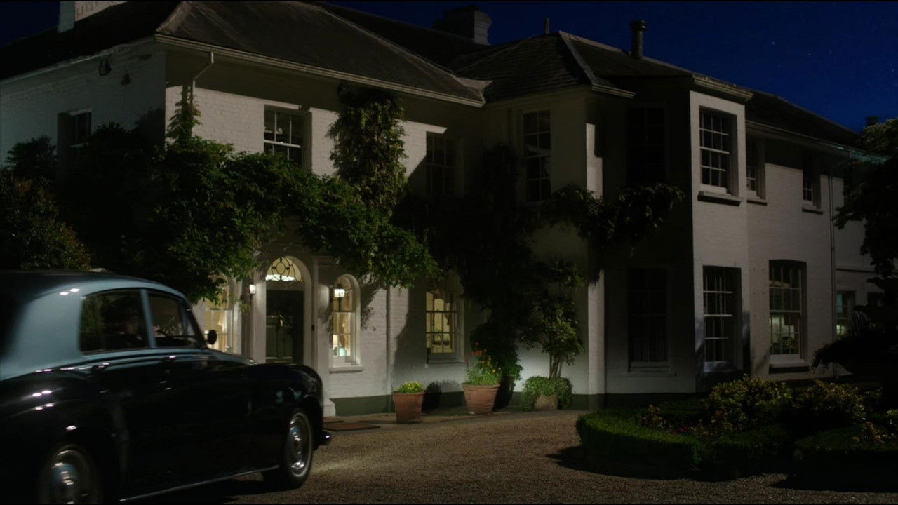 Rosamunde Pilcher: Duke Luftuar për Familjen e Saj backdrop