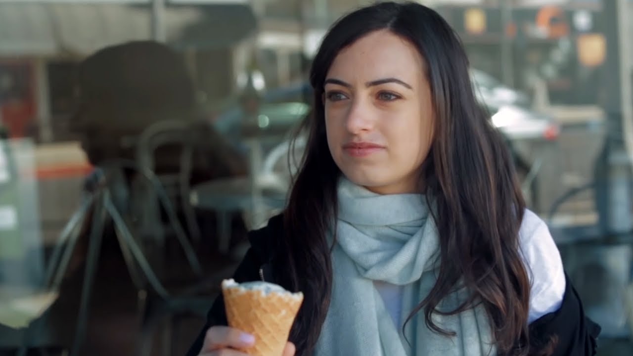 Të Shtatëdhjetë e Gjashtë backdrop