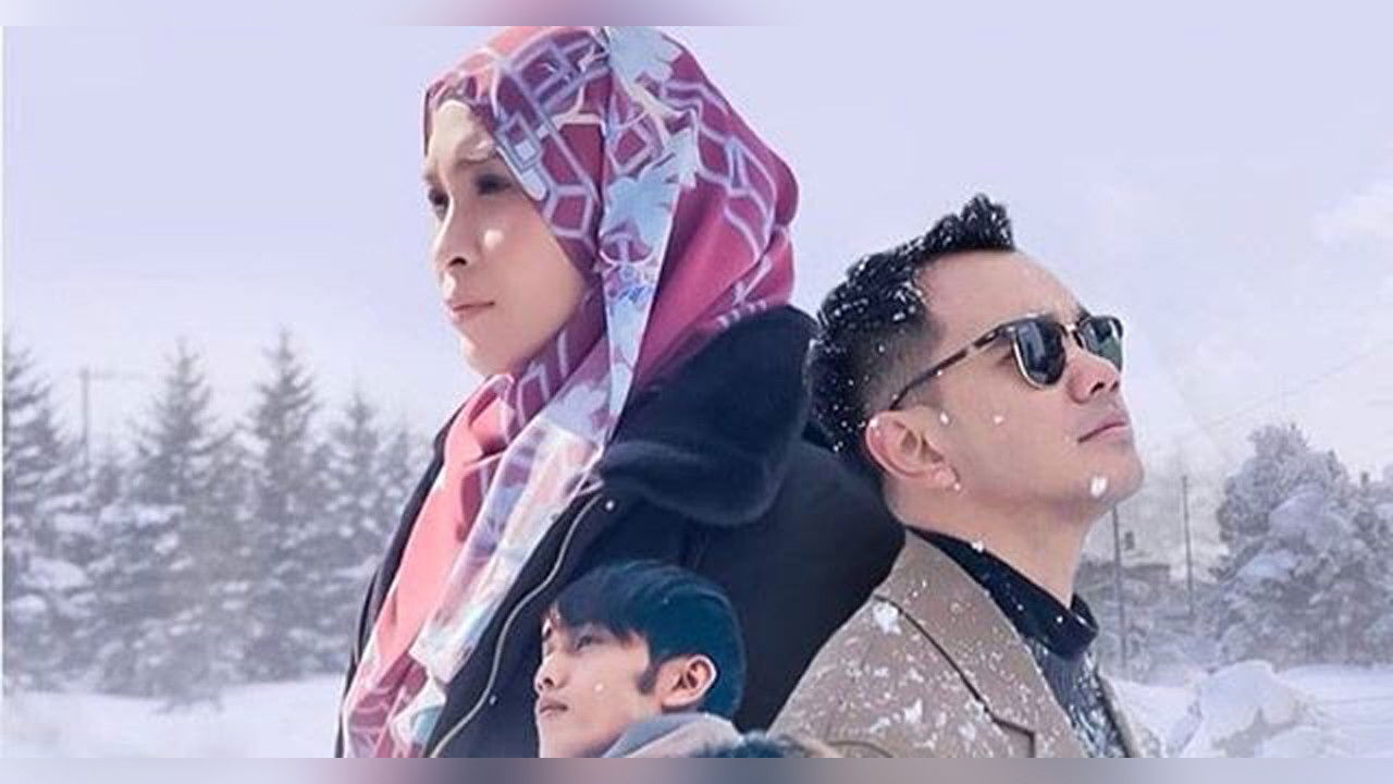 Klik! Pengantin Sezoni i Dimrit backdrop