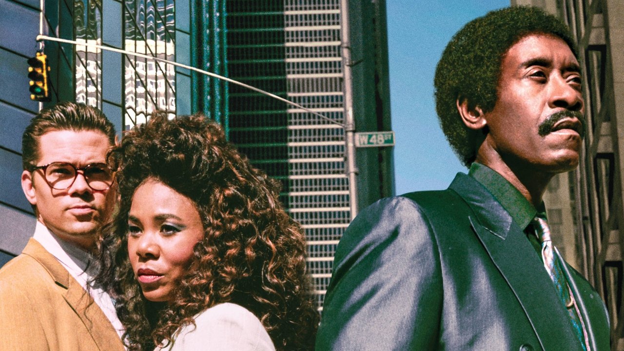 E Hëna e Zezë backdrop