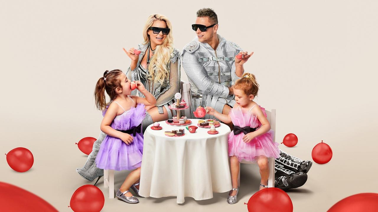 Miz dhe Mrs backdrop