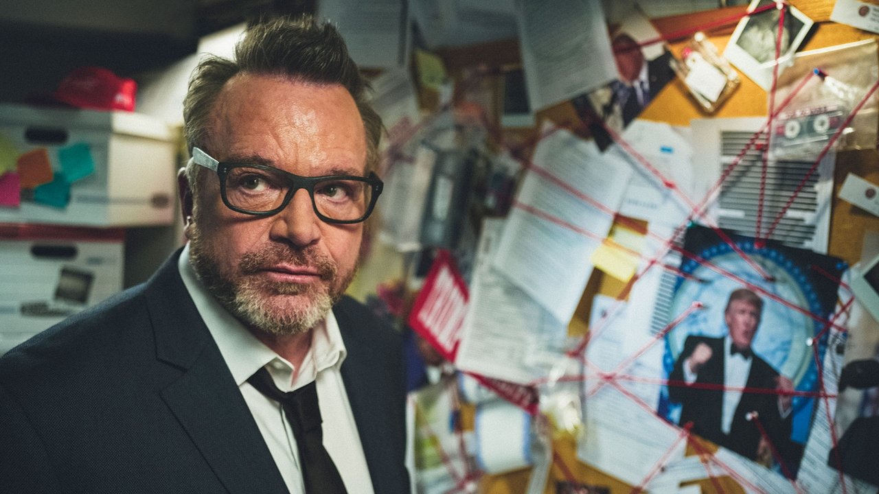 Gjuetia për Kasetat e Trump me Tom Arnold backdrop