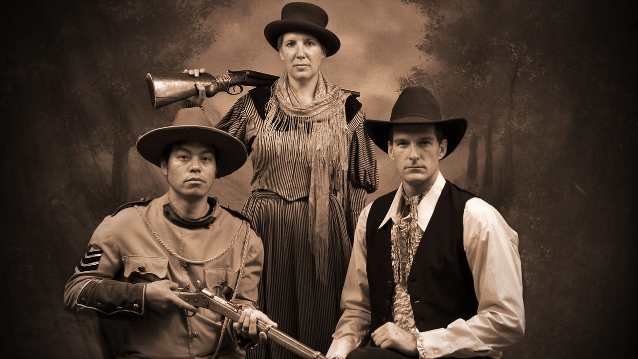 Operacioni Agimi i Artë me Dan Snow backdrop