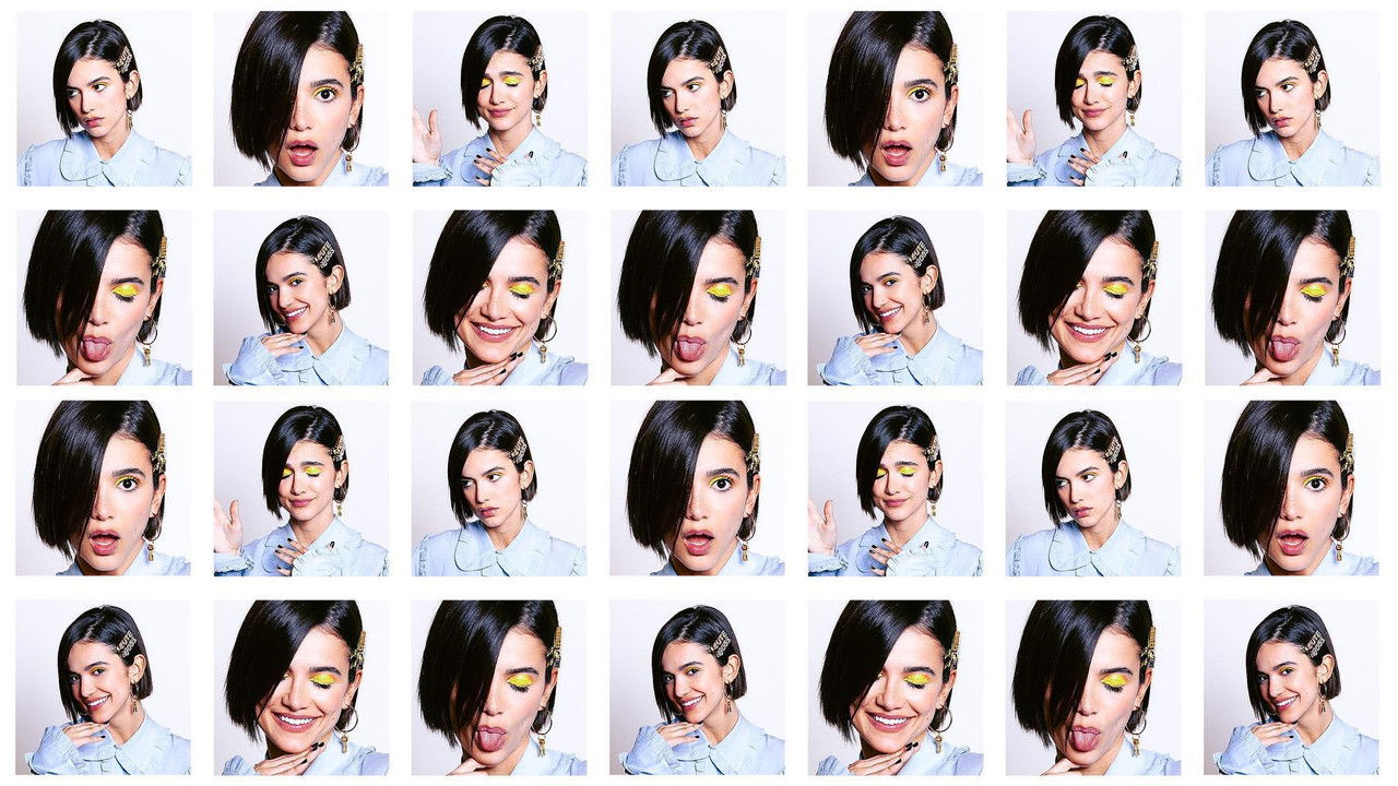 Vajza e Gabuar backdrop