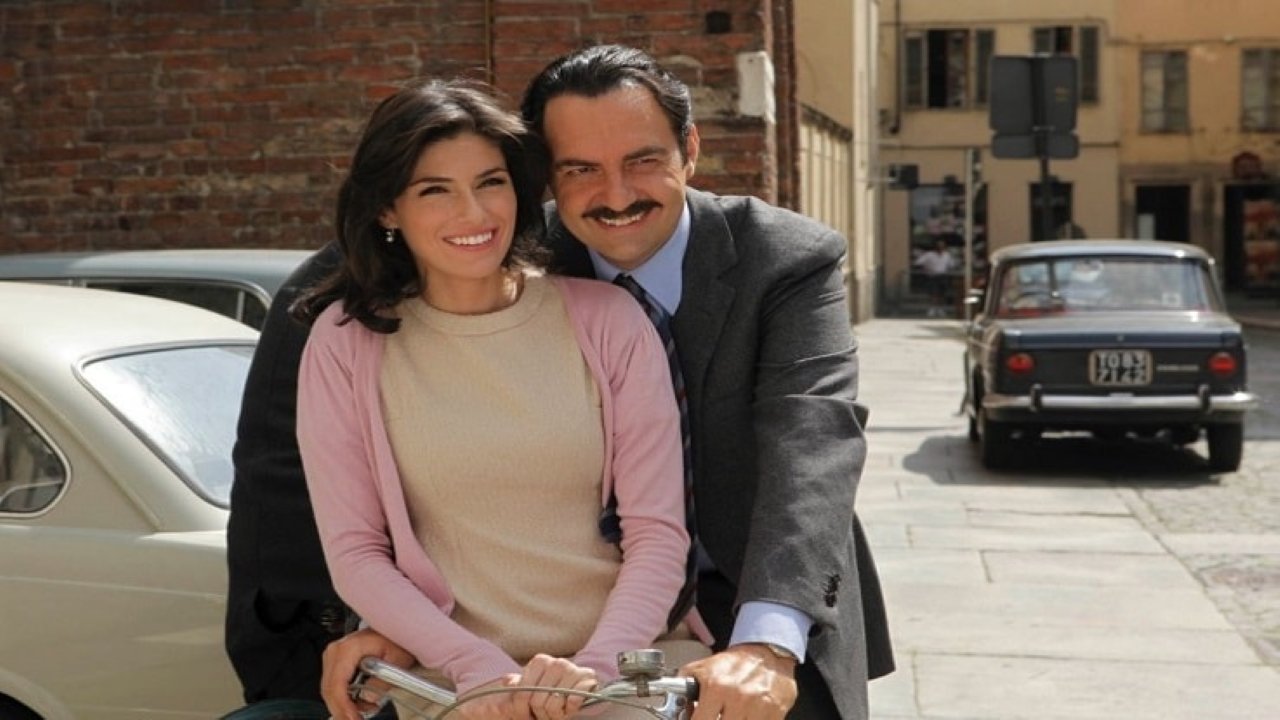 Ky Dashuri Jonë backdrop