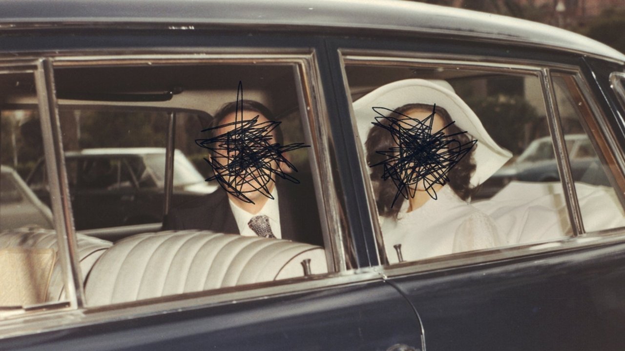 Martuar me Sekrete backdrop