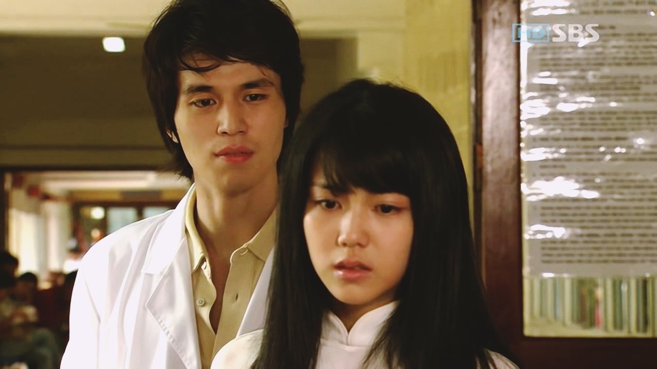 Nusja e Hanoit backdrop