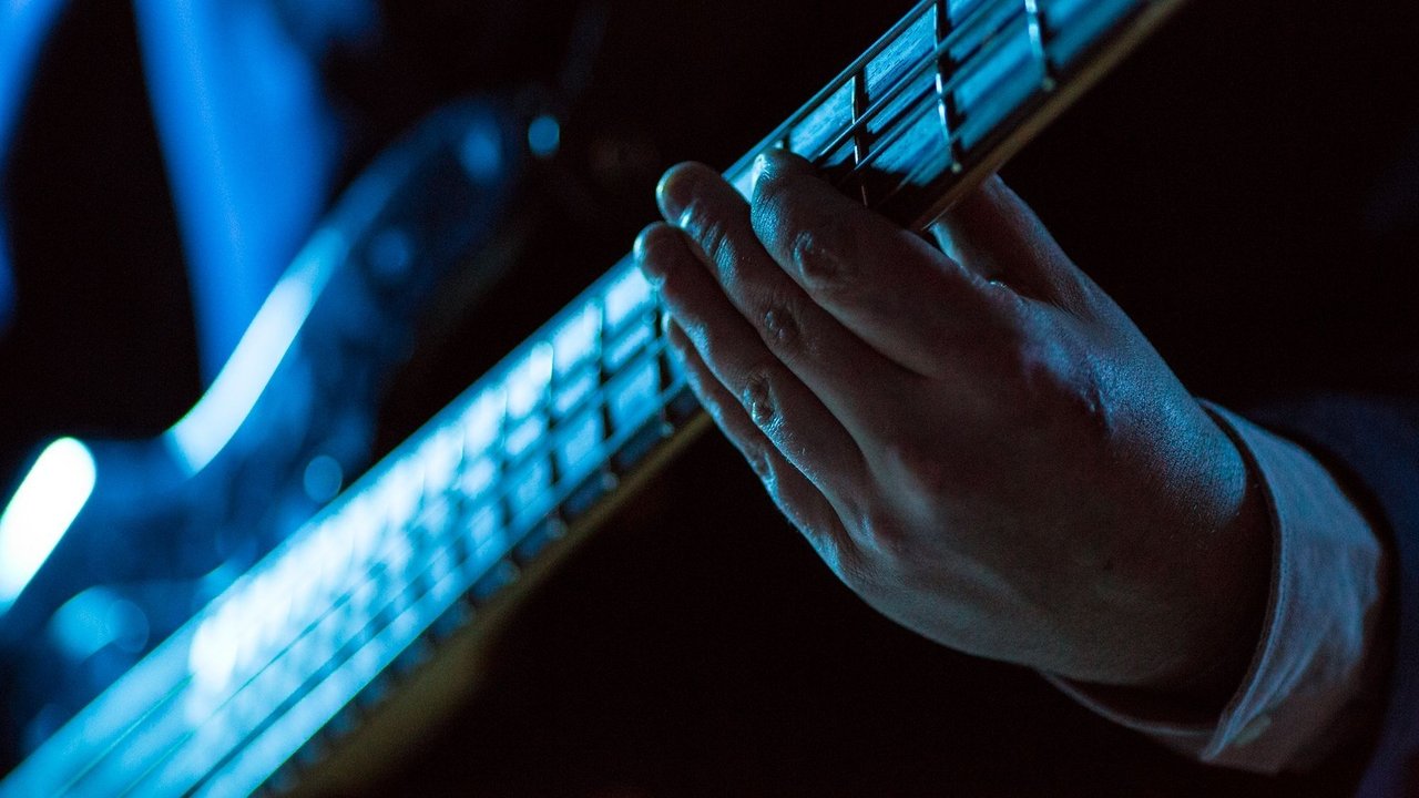 The title Balade can be translated to Albanian as Baladë backdrop