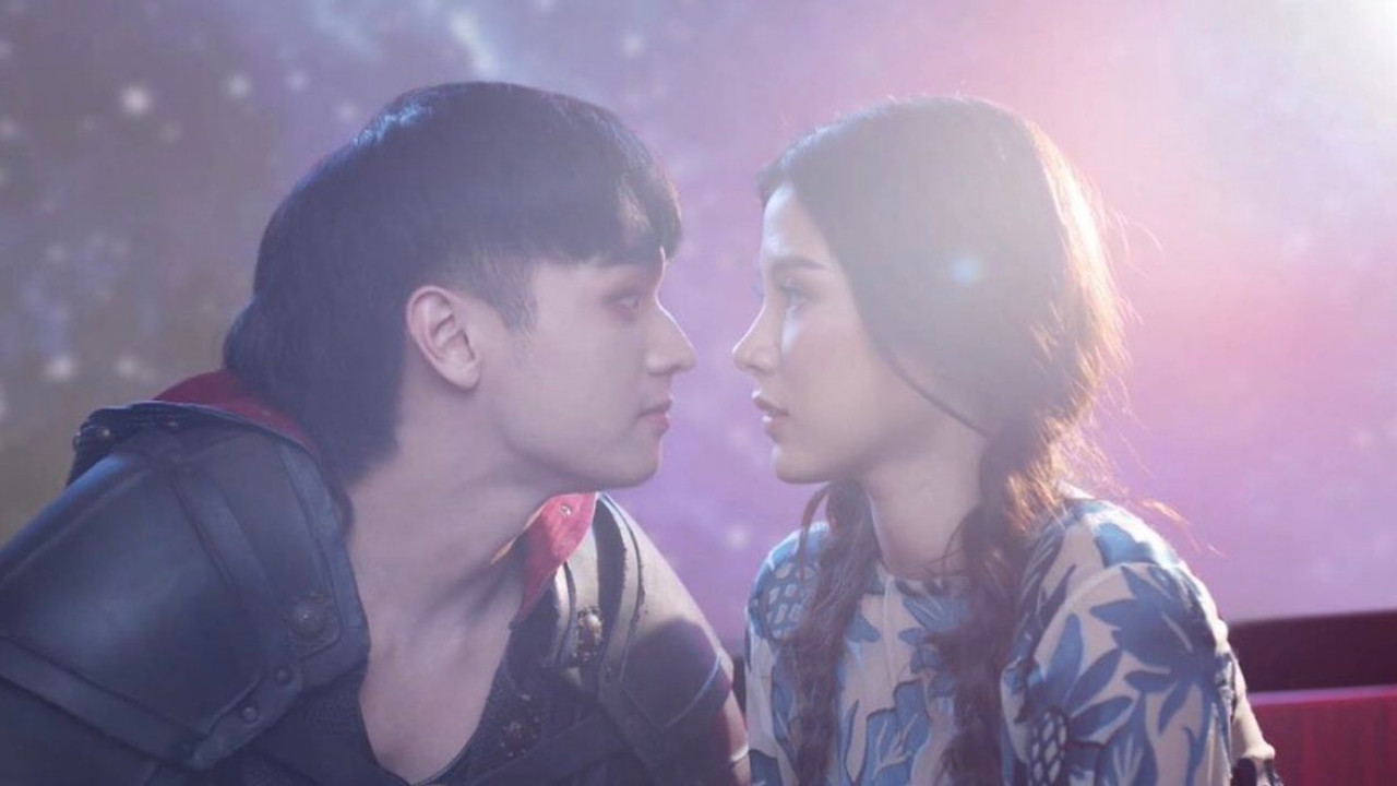 Luftëtari Im i Dashur backdrop