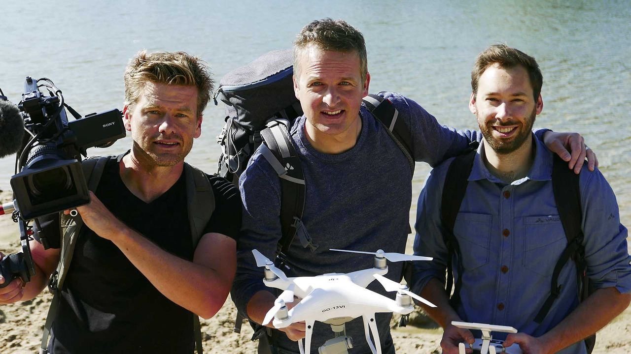 Kryqëzimi i Mesdheut backdrop