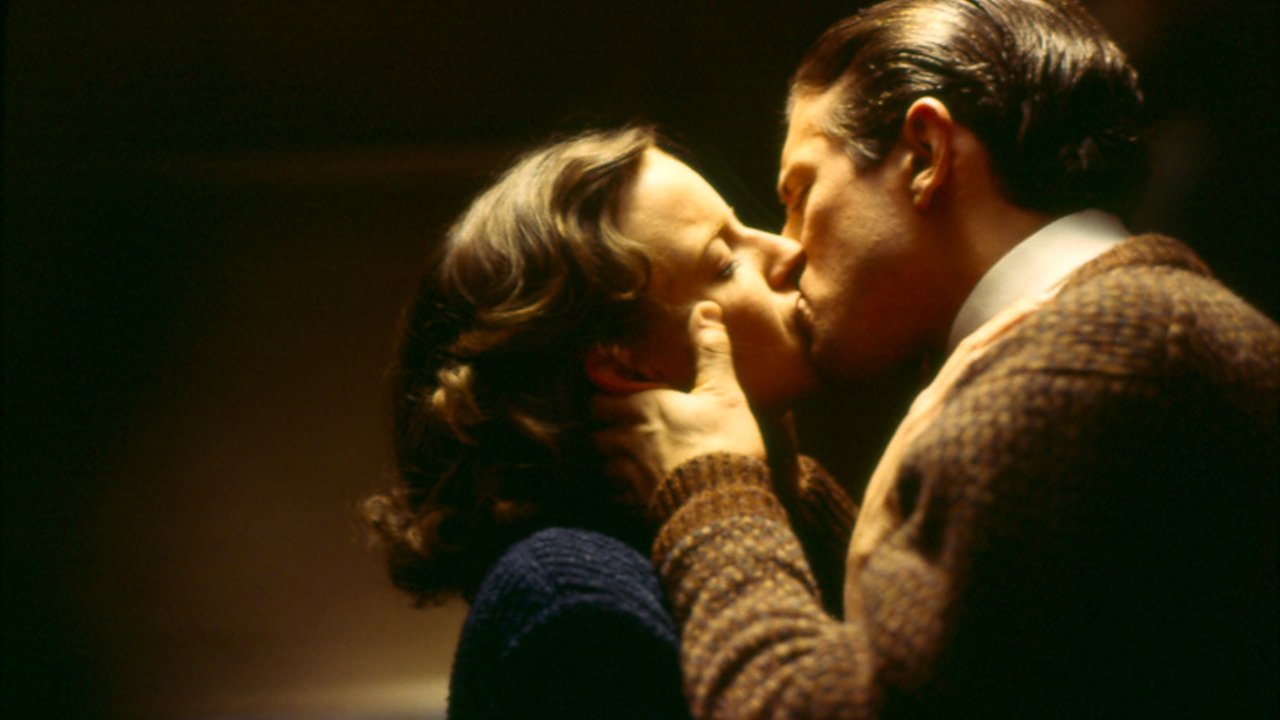 Shërbëtoret e Bashkuara backdrop