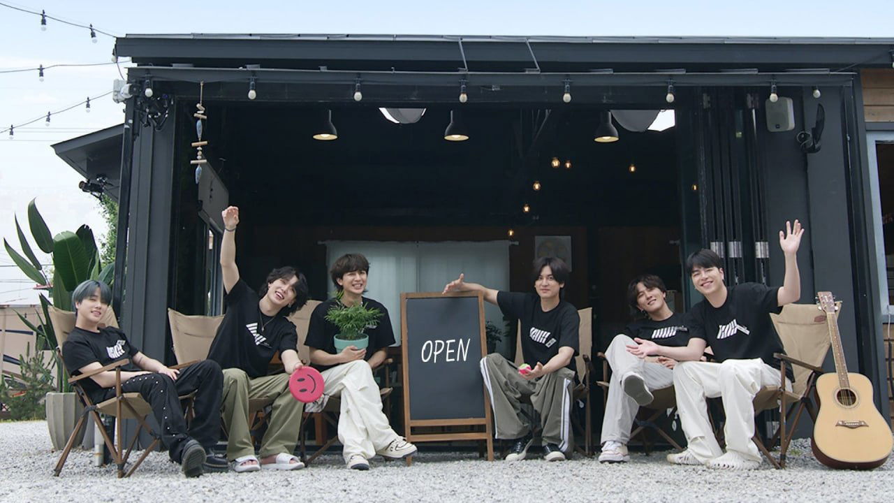 Kurrë mos e puth mikun tënd më të mirë backdrop